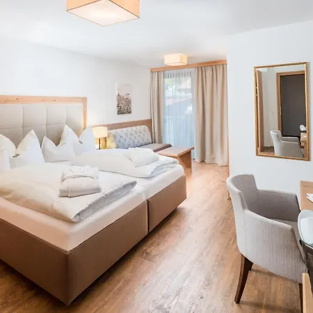 Englhof Hotel 3*