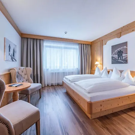 Englhof Hotel 3*