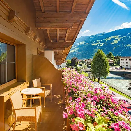 Englhof Hotel 3*